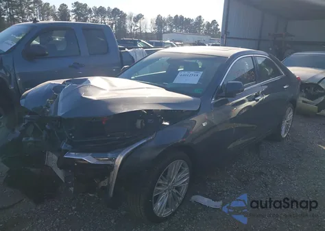 2025 Cadillac Ct4 Premium Luxury Rwd z USA, uszkodzony, nr VIN 1G6DB5RK2S0112981